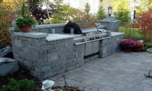 Custom BBQ in Brussels Dimesional Stone